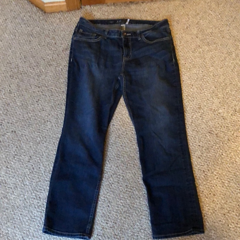 Apt. 9 Capris with cute pockets!